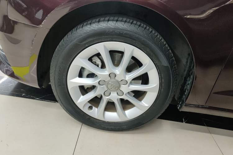 Used Audi A3 2014 Sportback 35 TFSI Automatic Ambition Edition Left Front Wheel Hub
