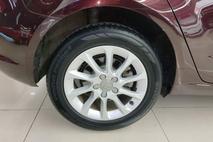 Used Audi A3 2014 Sportback 35 TFSI Automatic Ambition Edition Right Rear Wheel Hub