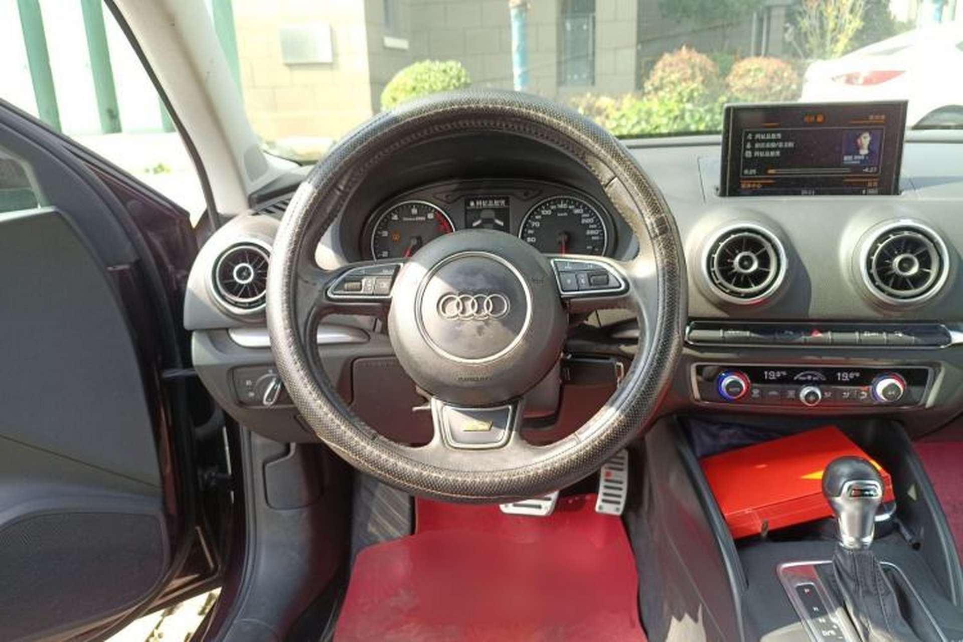 Used Audi A3 2014 Limousine 35 TFSI Automatic Comfort Model Steering Wheel