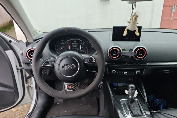 Used Audi A3 2014 Sportback 40 TFSI S line Comfort Model Steering Wheel