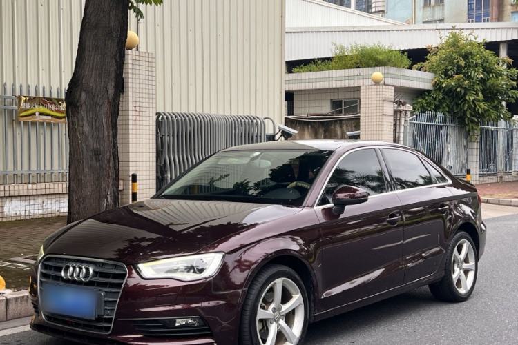 Used Audi A3 2014 Limousine 35 TFSI Automatic Comfort Model Guazi used car, China used car export, Used car for sale, Used cars, Cheapest cars for sale