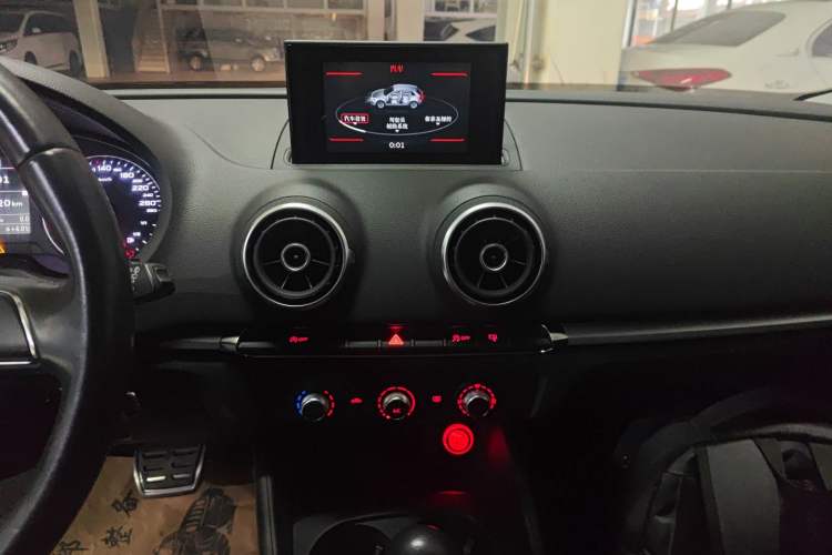 Used Audi A3 2014 Sportback 35 TFSI Automatic Ambition Edition Audio And AC Panel
