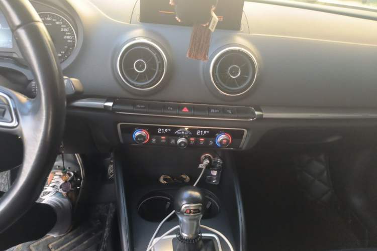 Used Audi A3 2014 Sportback 35 TFSI Automatic Comfort Model Audio And AC Panel