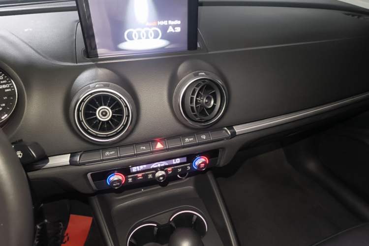 Used Audi A3 2014 Limousine 35 TFSI Automatic Comfort Model Audio And AC Panel