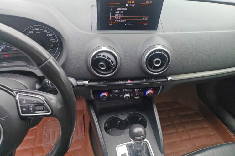 Used Audi A3 2014 Limousine 35 TFSI Automatic Comfort Model Audio And AC Panel