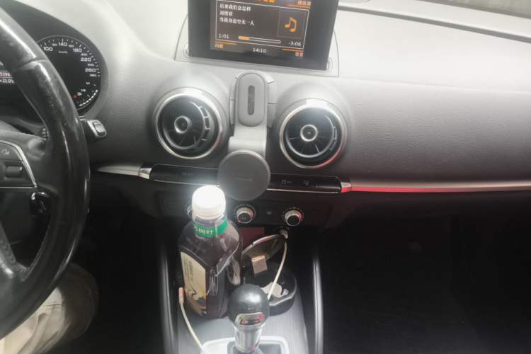 Used Audi A3 2014 Limousine 35 TFSI Automatic Advanced Model Audio And AC Panel