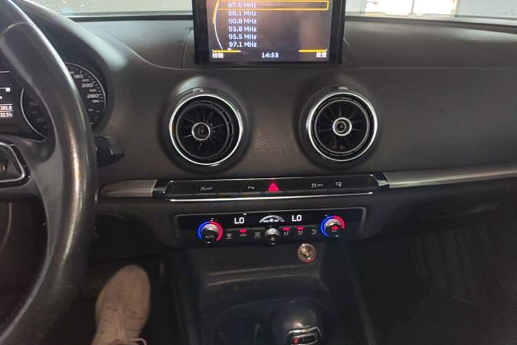 Used Audi A3 2014 Limousine 35 TFSI Automatic Comfort Model Audio And AC Panel