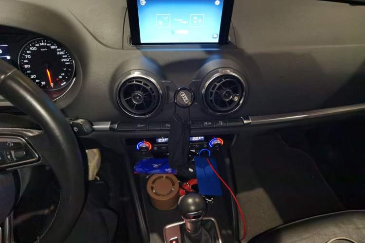 Used Audi A3 2014 Limousine 35 TFSI Automatic Comfort Model Audio And AC Panel