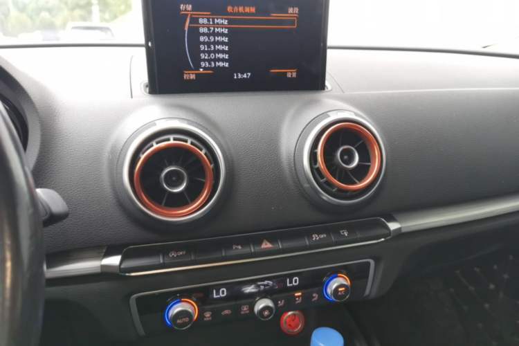 Used Audi A3 2014 Limousine 35 TFSI Automatic Comfort Model Audio And AC Panel