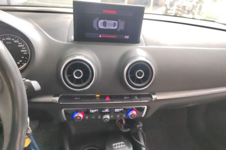 Used Audi A3 2014 Limousine 35 TFSI Automatic Comfort Model Audio And AC Panel
