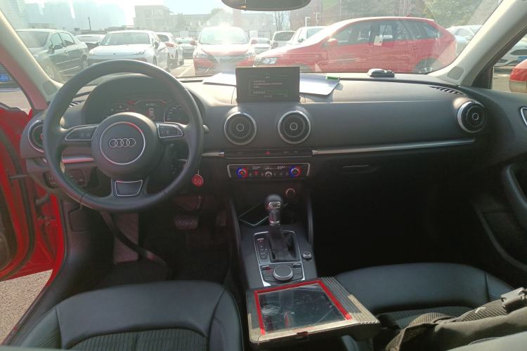Used Audi A3 2014 Sportback 40 TFSI S line Comfort Model Center Console