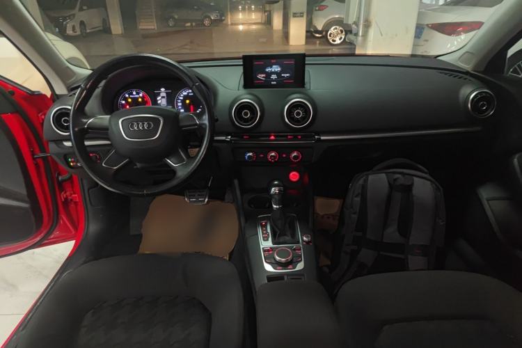 Used Audi A3 2014 Sportback 35 TFSI Automatic Ambition Edition Center Console