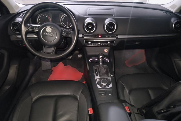 Used Audi A3 2014 Limousine 35 TFSI Automatic Comfort Model Center Console