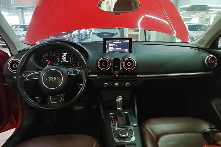 Used Audi A3 2014 Limousine 35 TFSI Automatic Fashion Model Center Console