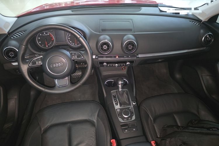 Used Audi A3 2014 Sportback 35 TFSI Automatic Comfort Model Center Console
