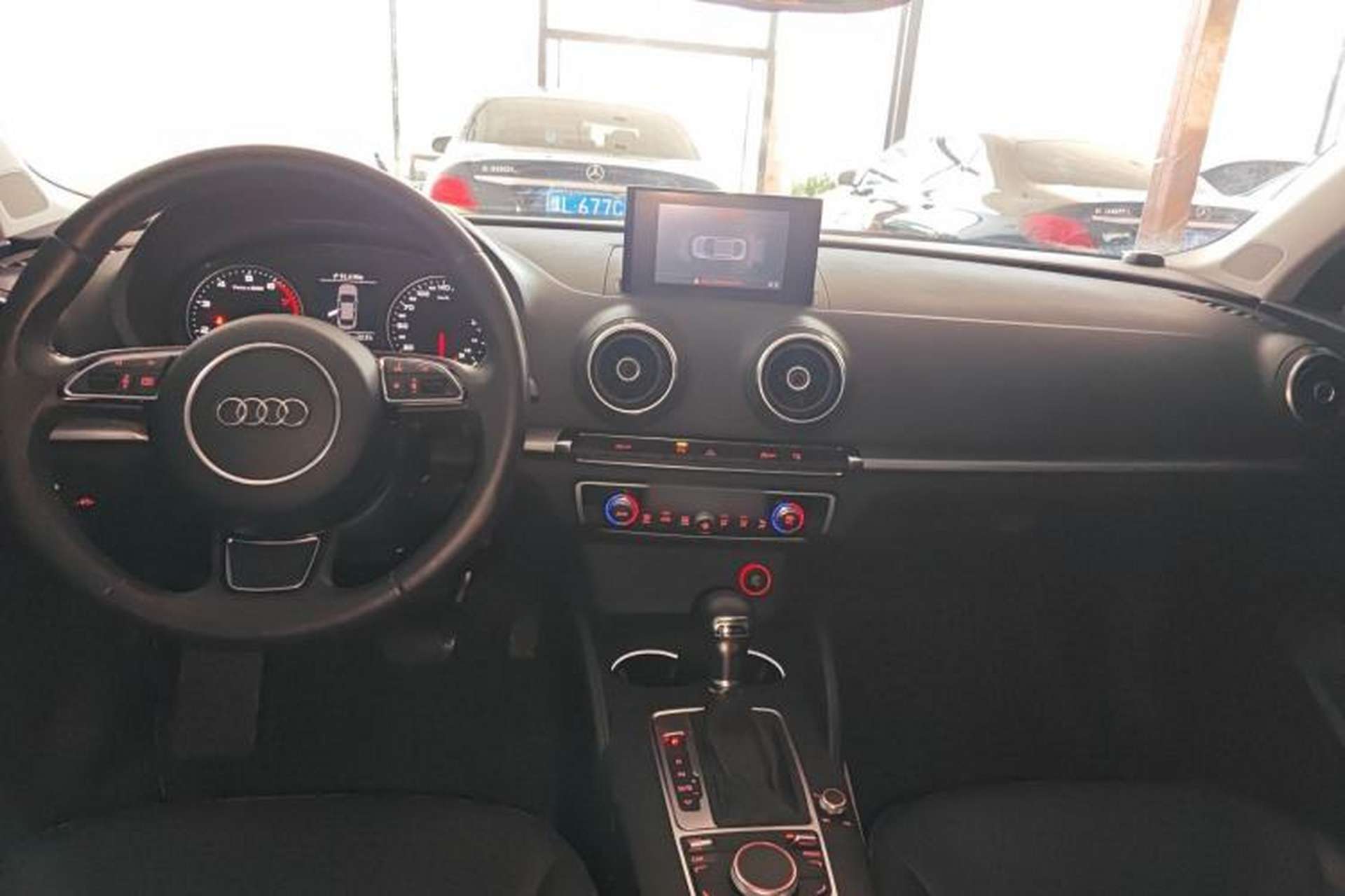 Used Audi A3 2014 Limousine 35 TFSI Automatic Comfort Model Center Console