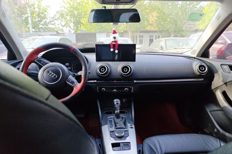 Used Audi A3 2014 Sportback 35 TFSI Automatic Comfort Model Center Console
