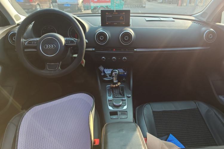 Used Audi A3 2014 Sportback 35 TFSI Automatic Style Edition Center Console