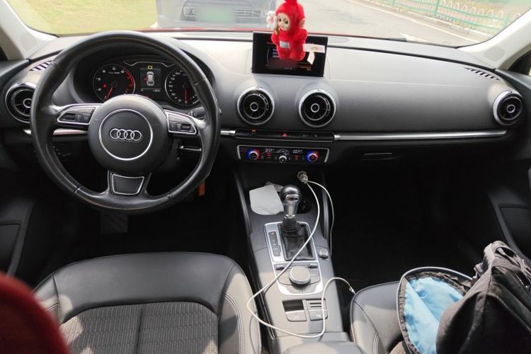 Used Audi A3 2014 Sportback 40 TFSI S line Comfort Model Center Console