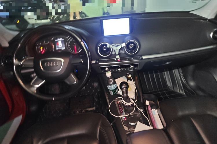 Used Audi A3 2014 Sportback 35 TFSI Automatic Ambition Edition Center Console