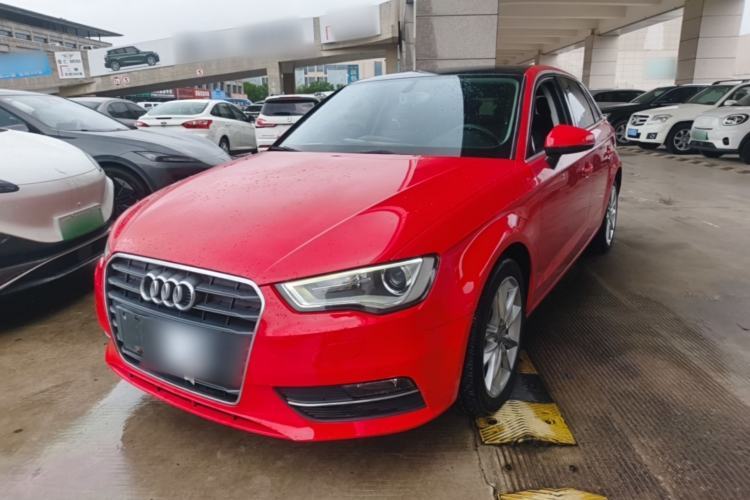Used Audi A3 2014 Sportback 35 TFSI Automatic Comfort Model Guazi used car, China used car export, Used car for sale, Used Audi cars, Cheapest cars for sale