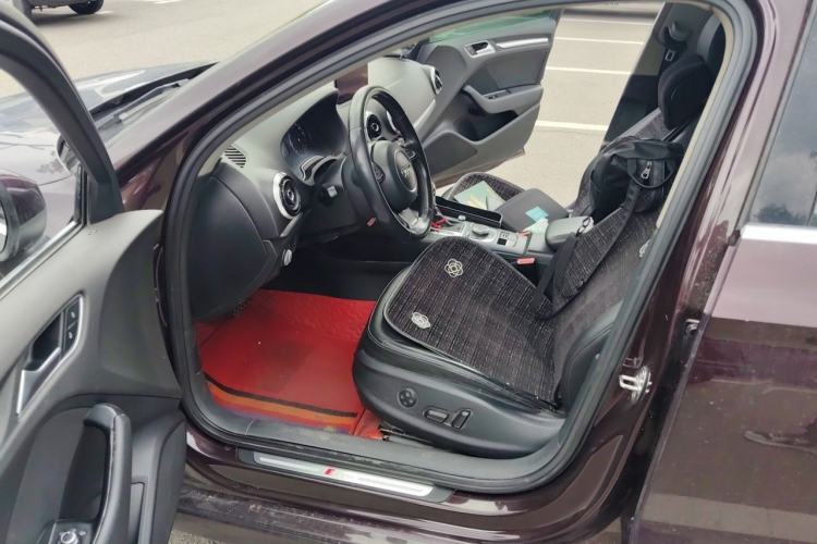 Used Audi A3 2014 Limousine 40 TFSI S line Comfort Model Driver Seat