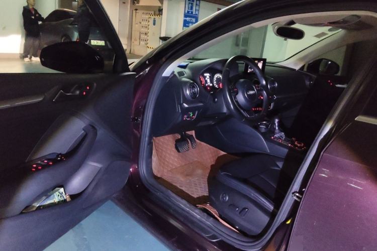 Used Audi A3 2014 Limousine 35 TFSI Automatic Comfort Model Driver Seat