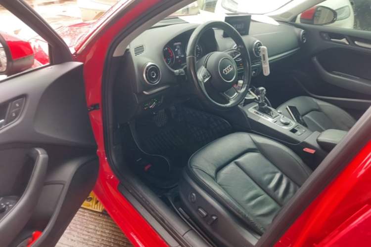 Used Audi A3 2014 Sportback 35 TFSI Automatic Comfort Model Driver Seat