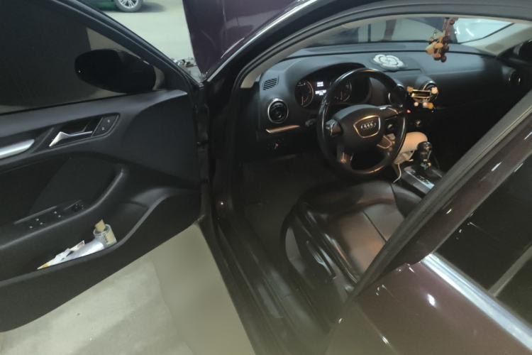 Used Audi A3 2014 Sportback 35 TFSI Automatic Ambition Edition Driver Seat