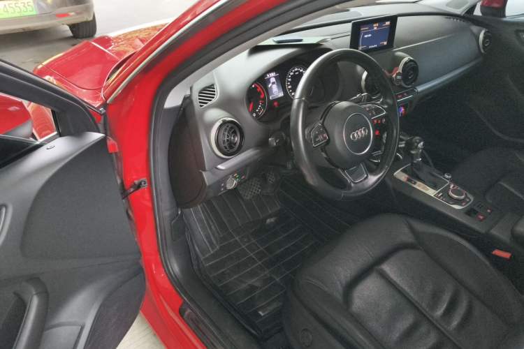 Used Audi A3 2014 Sportback 35 TFSI Automatic Comfort Model Driver Seat