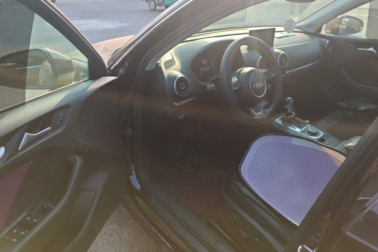 Used Audi A3 2014 Sportback 35 TFSI Automatic Style Edition Driver Seat