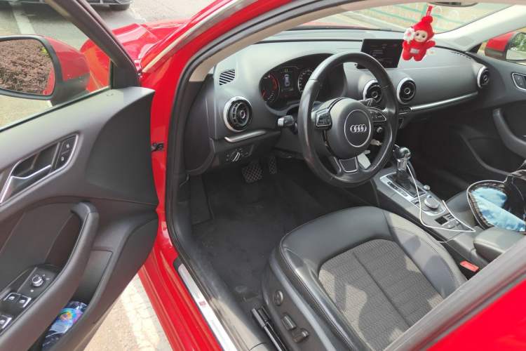 Used Audi A3 2014 Sportback 40 TFSI S line Comfort Model Driver Seat