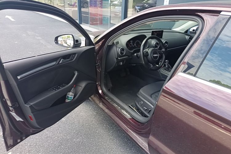 Used Audi A3 2014 Limousine 35 TFSI Automatic Fashion Model Driver Seat