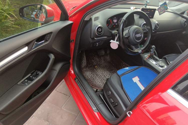 Used Audi A3 2014 Sportback 35 TFSI Automatic Style Edition Driver Seat