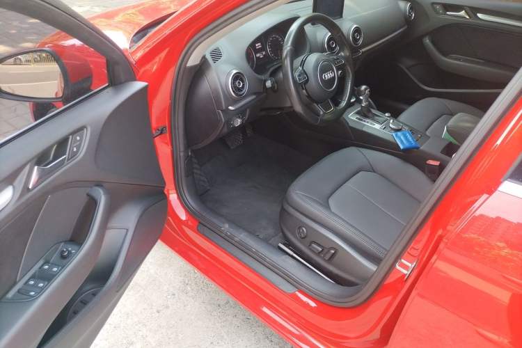 Used Audi A3 2014 Sportback 35 TFSI Automatic Style Edition Driver Seat