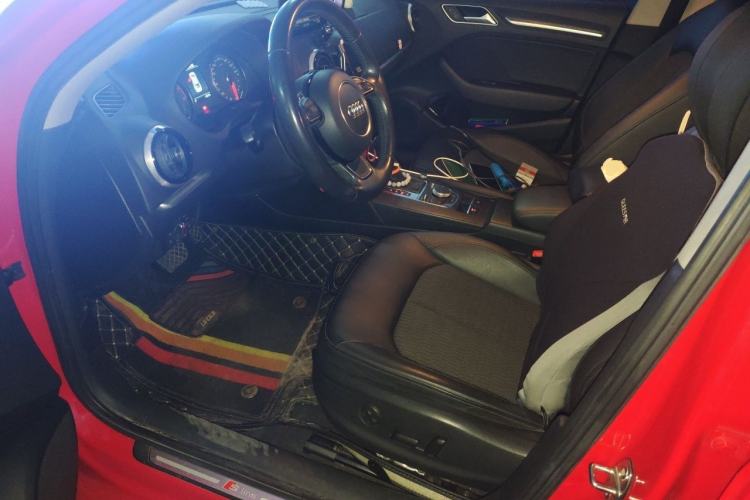 Used Audi A3 2014 Limousine 40 TFSI S line Comfort Model Driver Seat