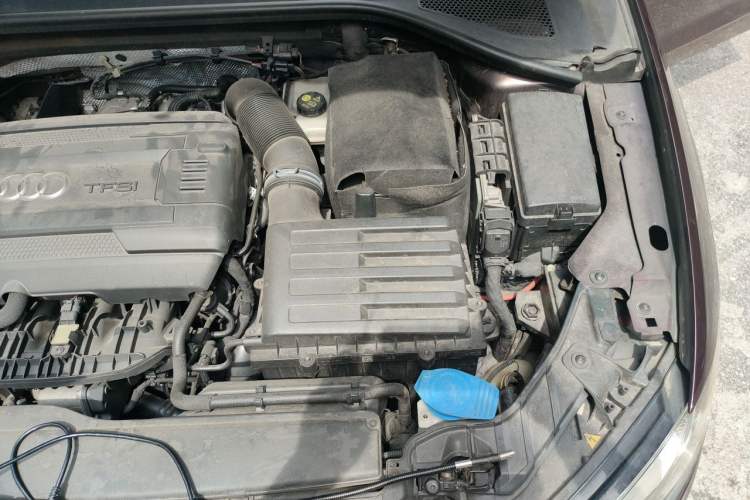 Used Audi A3 2014 Sportback 40 TFSI S line Luxury Model Engine Bay Left