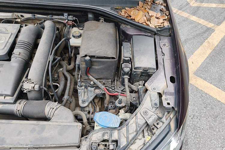 Used Audi A3 2014 Limousine 35 TFSI Automatic Comfort Model Engine Bay Left