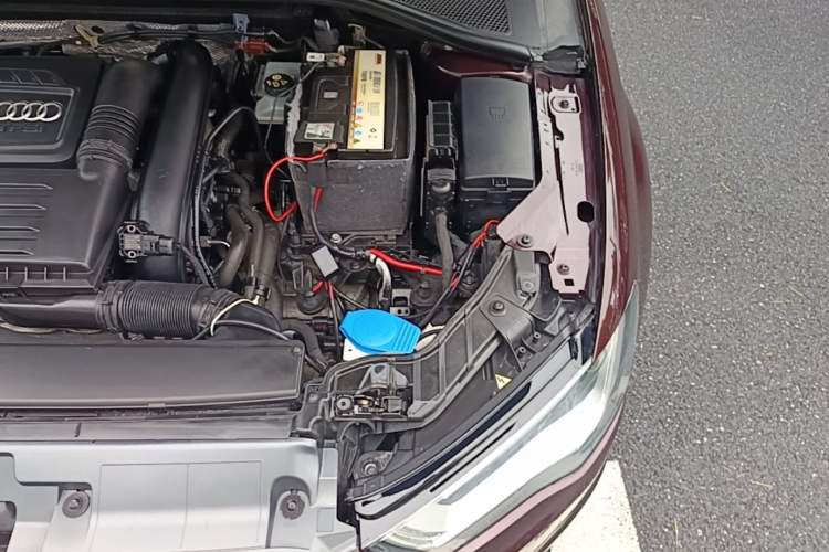 Used Audi A3 2014 Limousine 35 TFSI Automatic Fashion Model Engine Bay Left