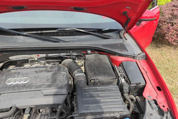 Used Audi A3 2014 Sportback 40 TFSI S line Comfort Model Engine Bay Left