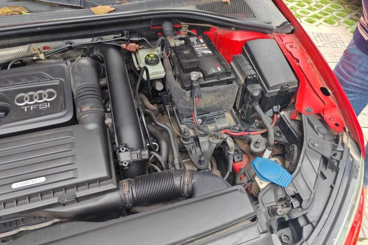 Used Audi A3 2014 Limousine 35 TFSI Automatic Comfort Model Engine Bay Left