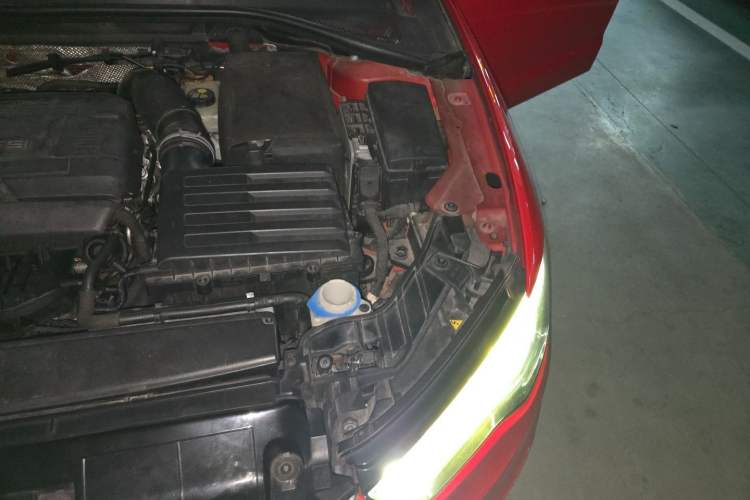 Used Audi A3 2014 Sportback 40 TFSI S line Comfort Model Engine Bay Left