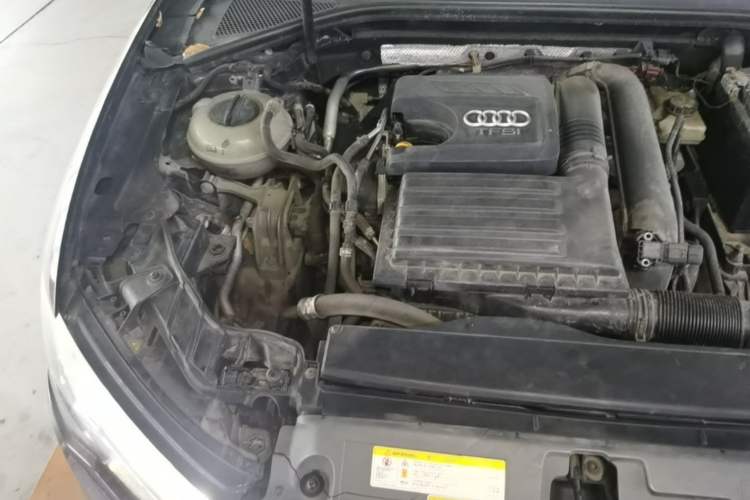 Used Audi A3 2014 Sportback 35 TFSI Automatic Comfort Model Engine Bay Right