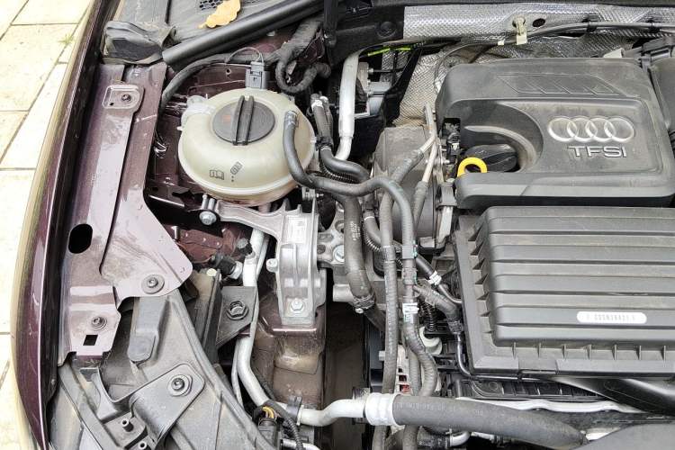 Used Audi A3 2014 Sportback 35 TFSI Automatic Comfort Model Engine Bay Right