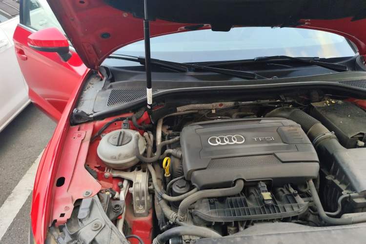 Used Audi A3 2014 Limousine 40 TFSI S line Comfort Model Engine Bay Right