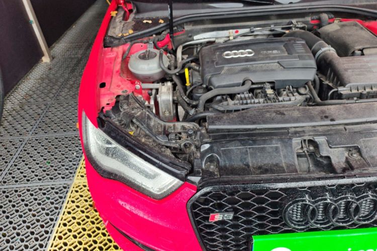 Used Audi A3 2014 Sportback 40 TFSI S line Comfort Model Engine Bay Right