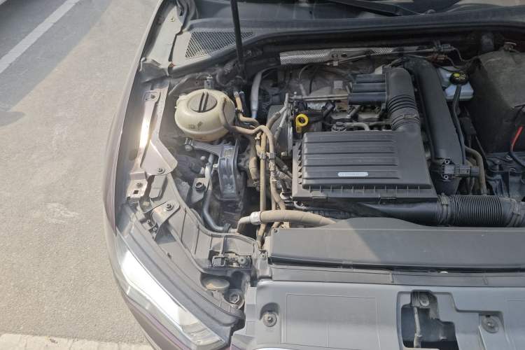 Used Audi A3 2014 Limousine 35 TFSI Automatic Fashion Model Engine Bay Right