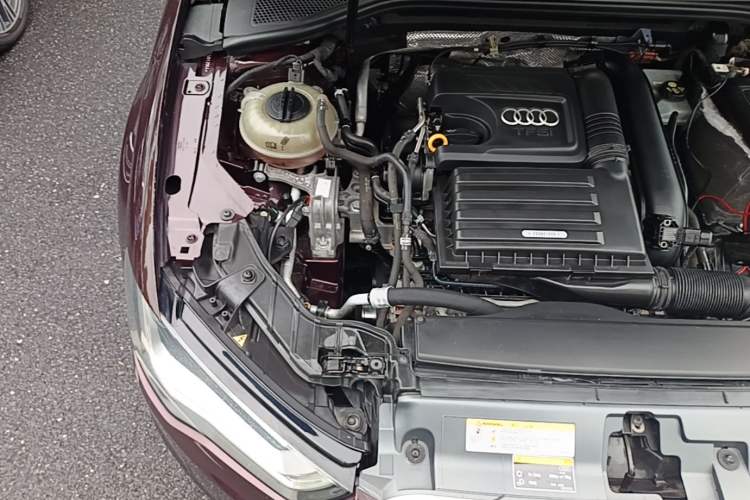 Used Audi A3 2014 Limousine 35 TFSI Automatic Fashion Model Engine Bay Right