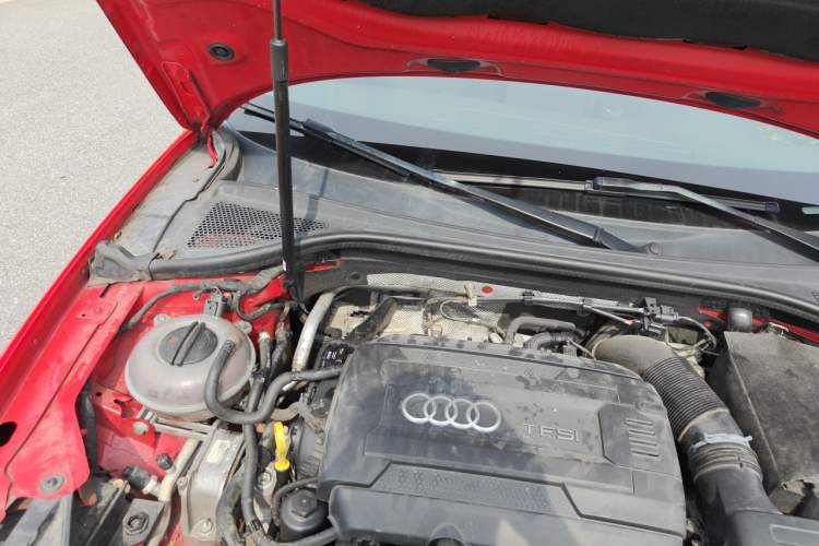 Used Audi A3 2014 Sportback 40 TFSI S line Comfort Model Engine Bay Right