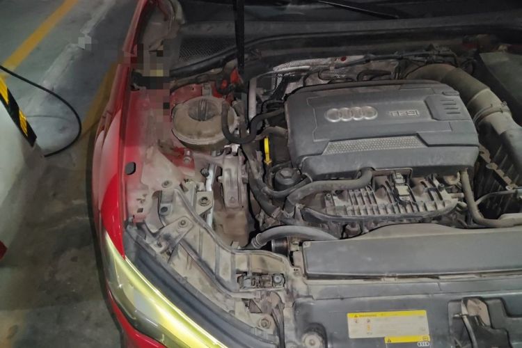 Used Audi A3 2014 Limousine 40 TFSI S line Comfort Model Engine Bay Right